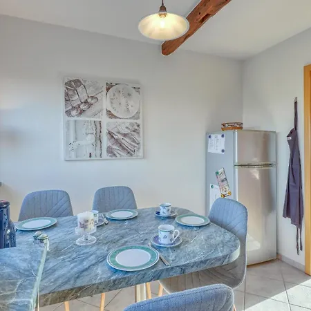 1 Bedroom Stunning Apartment In Nuebel Ot Brekling Brekling